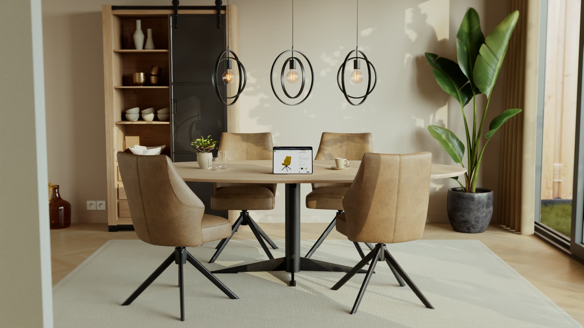 Cognackleurige stoelen rond de eettafel.